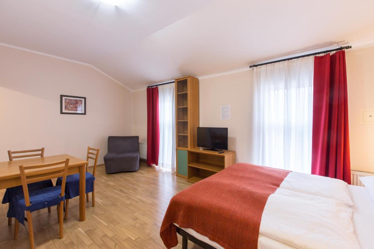 Duskova Apartments ปราก ภายนอก รูปภาพ